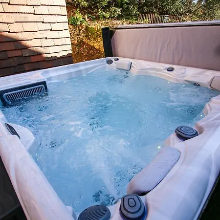 Bella, Jacuzzi Partage & Parking Avec Borne De Recharge Voiture Electrique Apartmán